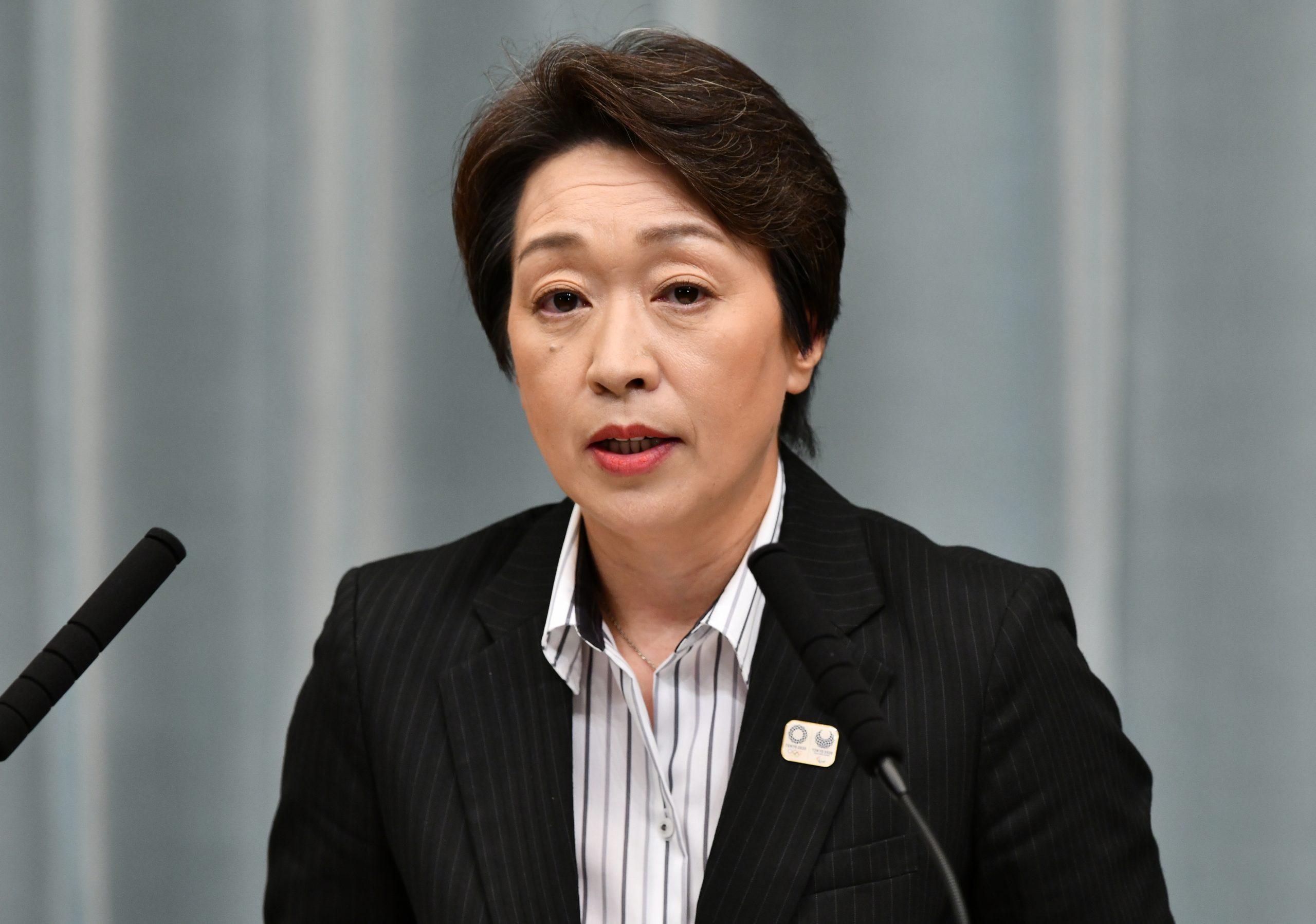 министр здравоохранения японии голая фото 25