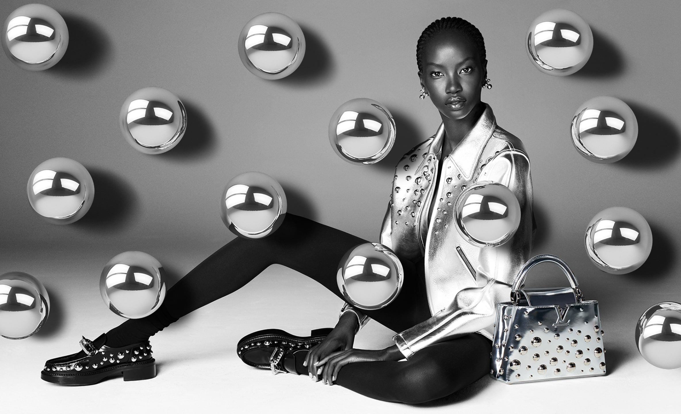 Japanese Artist Yayoi Kusama collaborates with Louis Vuitton｜Arab