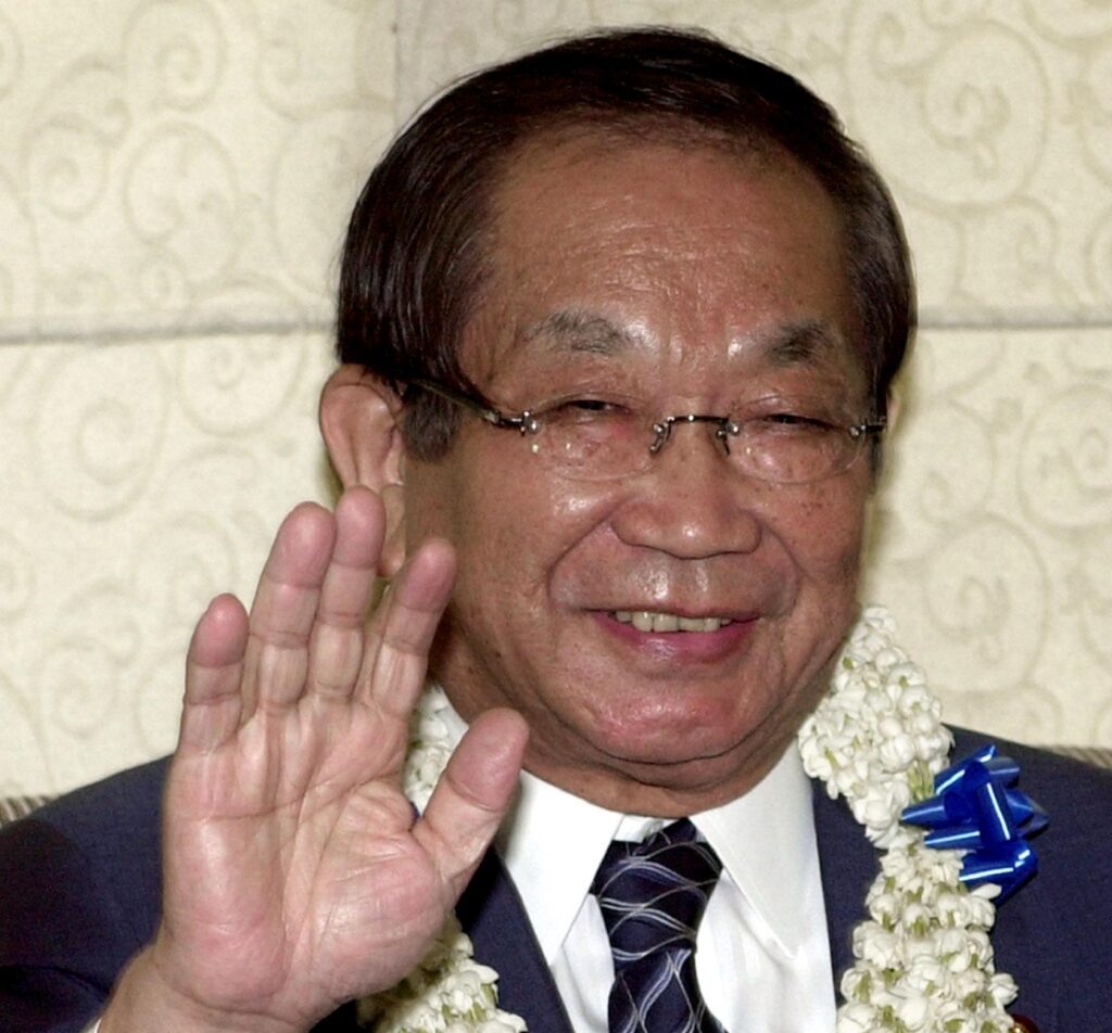 Ex-Japan Defense Chief Yoshinori Ono dies at 87｜Arab News Japan