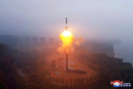 North Korea claims to have successfully tested new ICBM｜Arab News Japan